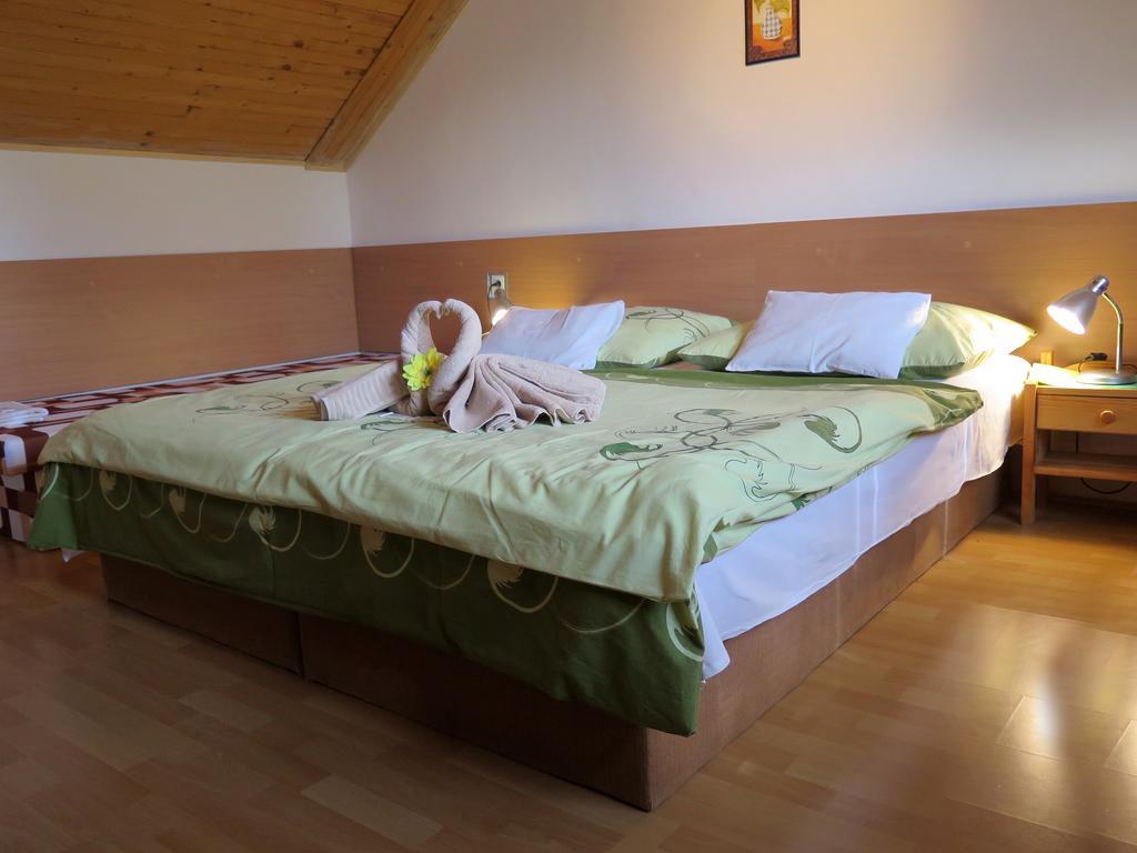 Rekreacny Dom Apartment Strecno Екстериор снимка